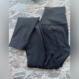 Black lululemon wunderunder leggings. Full length